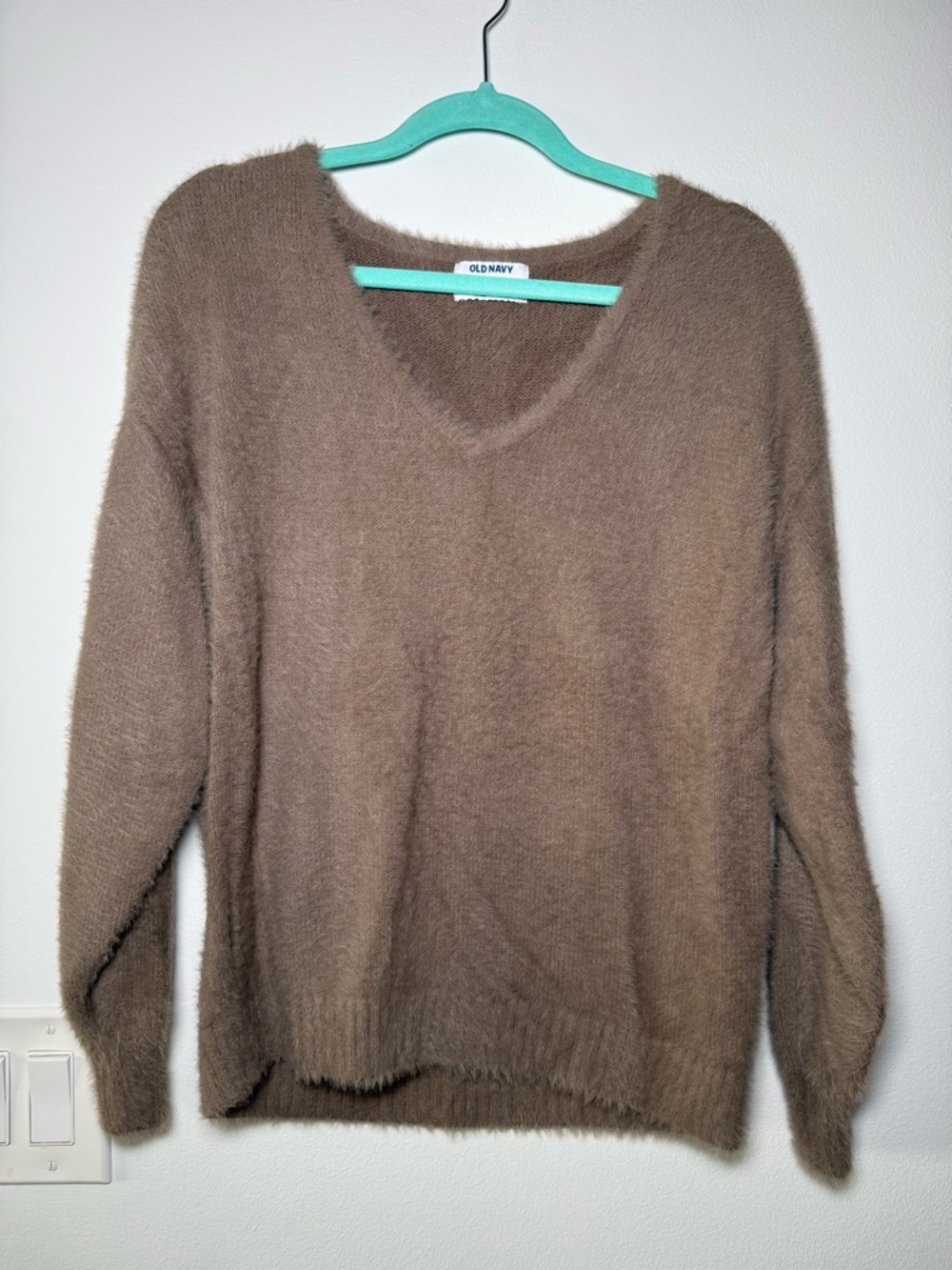 Old Navy Women's Cozy Brown V-Neck Fuzzy Knit Sweater